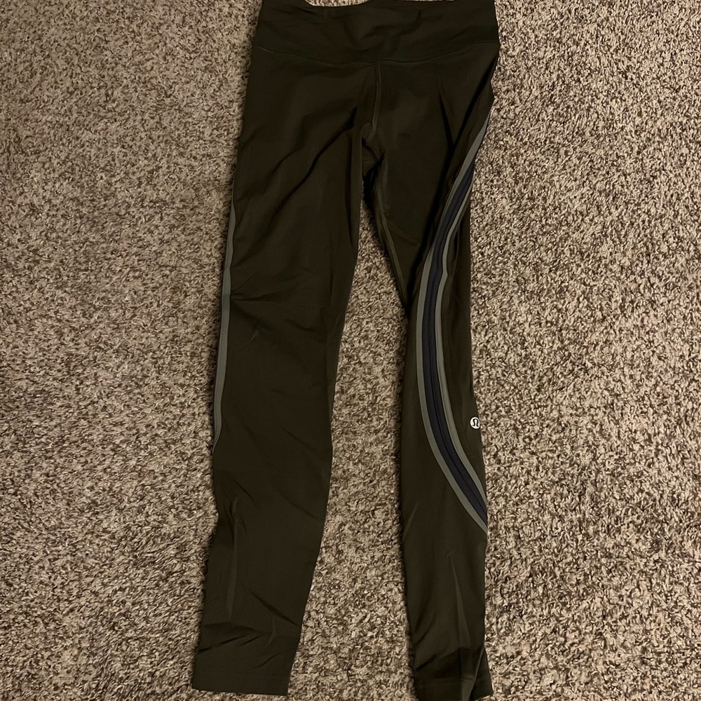 Lululemon pants size 8